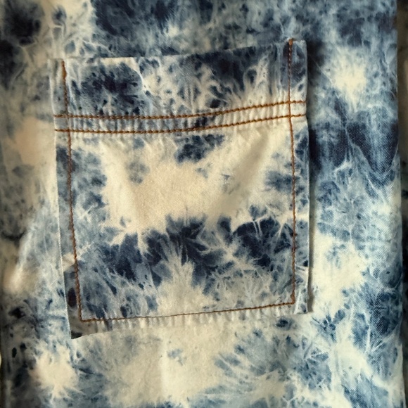 Wild Fable Blue Tie-Dye Button Down Shirt - Size M - Picture 3 of 4